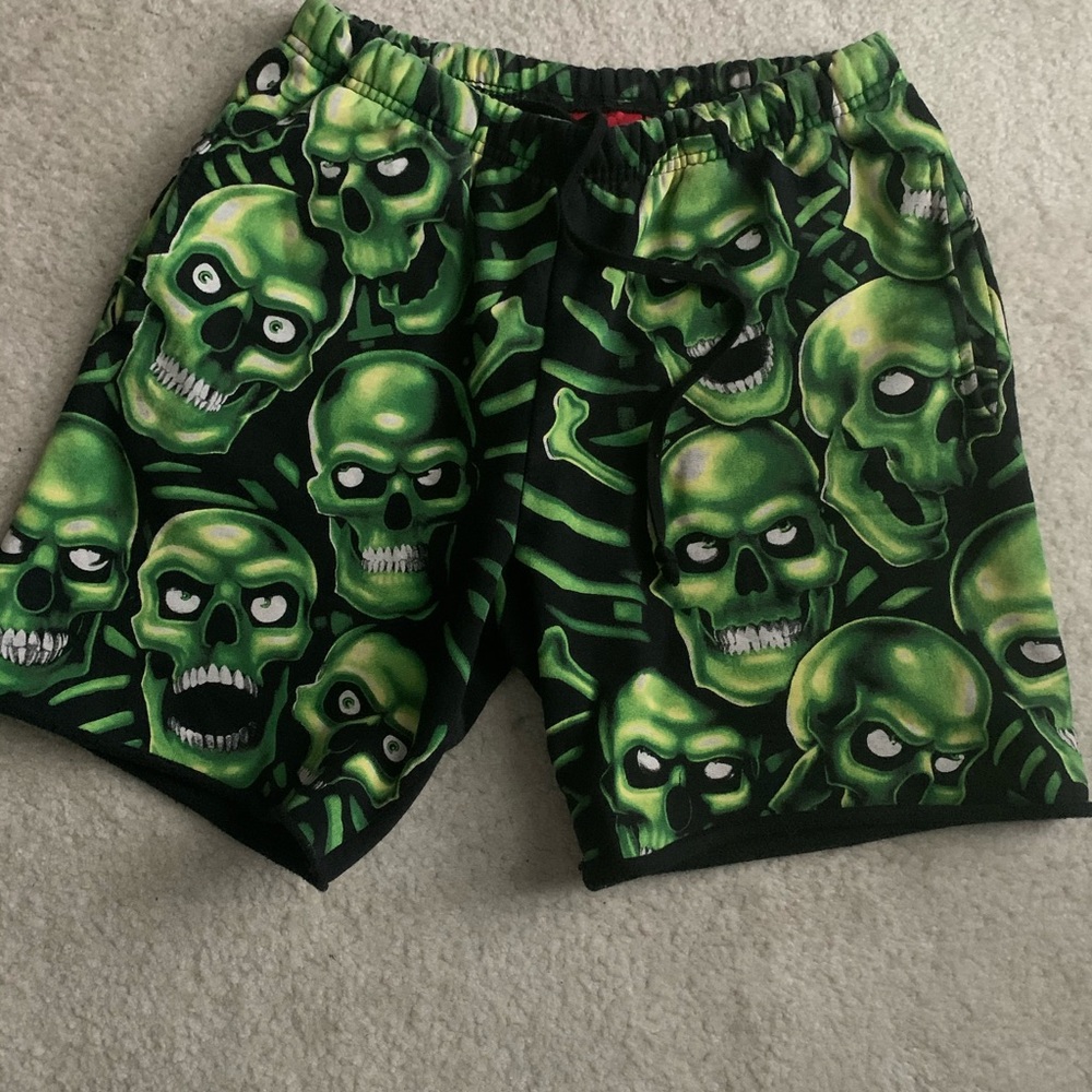 Supreme SS18 Skull Pile Sweatshort